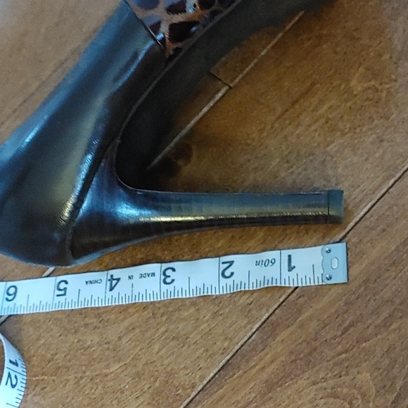 Marc Fisher suede & animal print platform heels Sz 8.5 - Picture 7 of 8